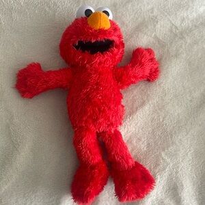 Elmo plush with laughing sound